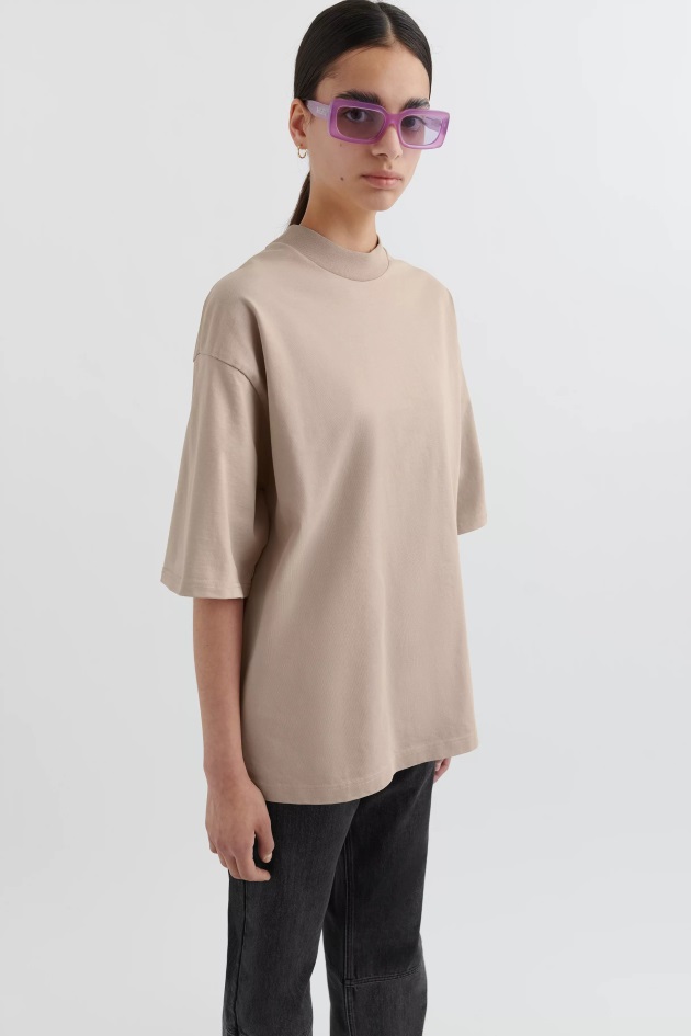 Camiseta Oversized Fórmula Taupe Claro Axel Arigato