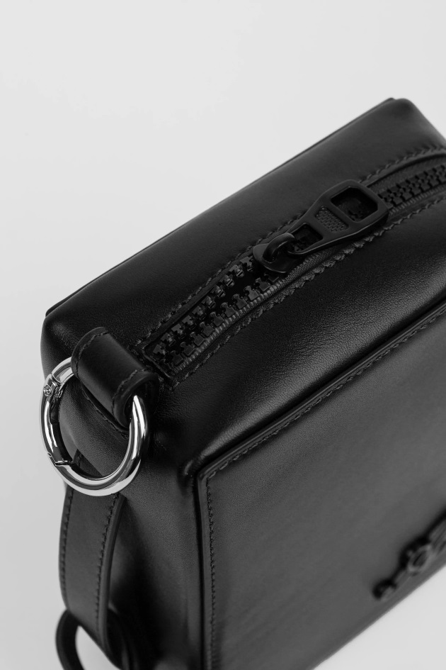 Bolsa De Couro Cúbico Preto Axel Arigato