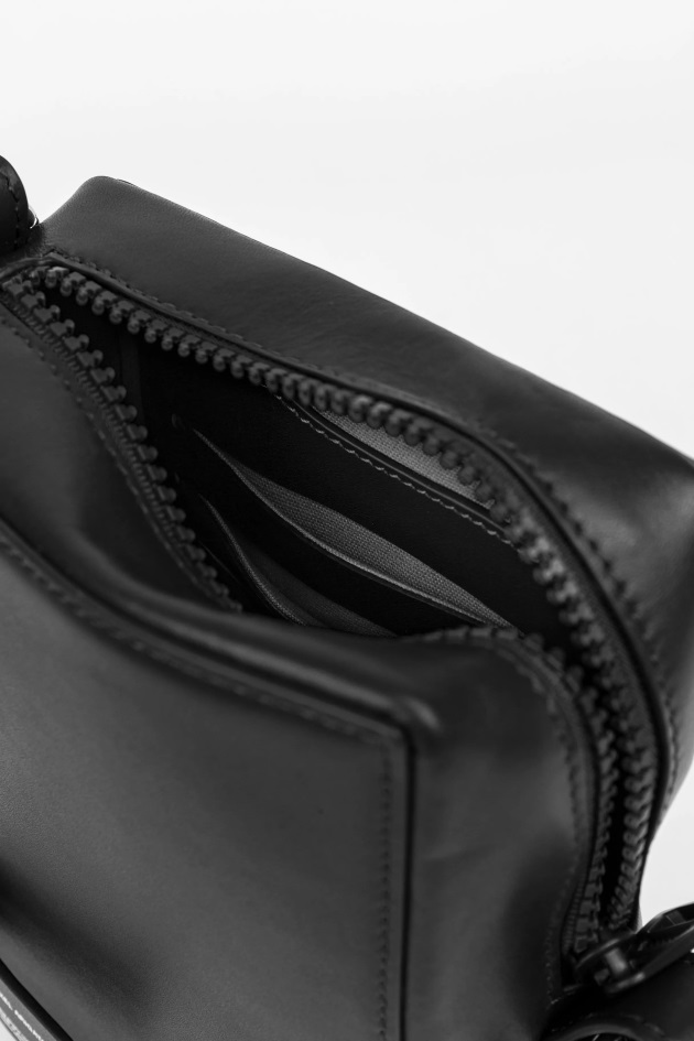 Bolsa De Couro Cúbico Preto Axel Arigato