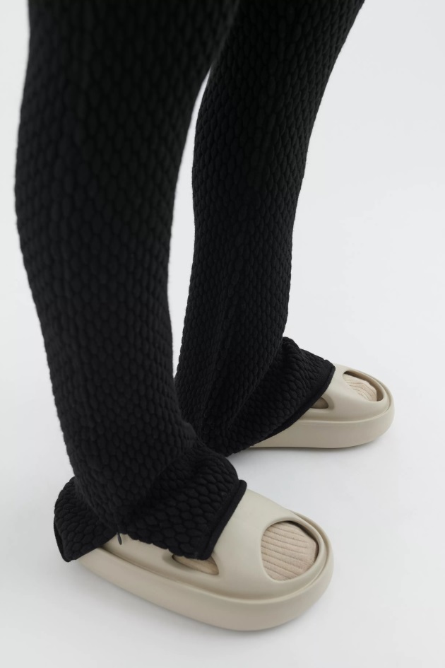 Calça Sense Flare Preta Axel Arigato