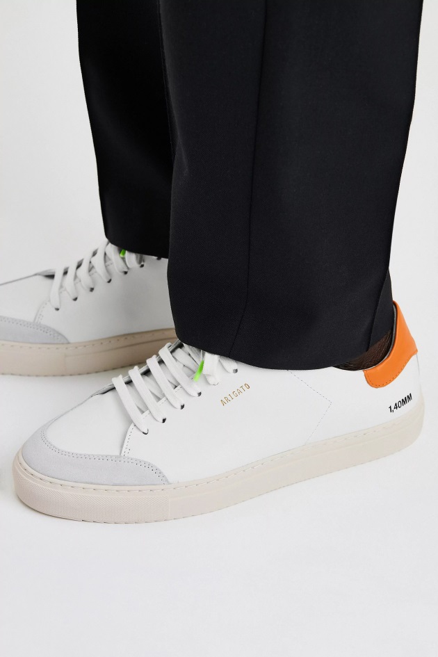 Clean 90 Triplo Laranja Neon Axel Arigato