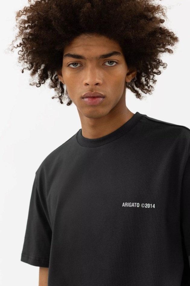 Camiseta Monograma Axel Arigato Preto Desbotado