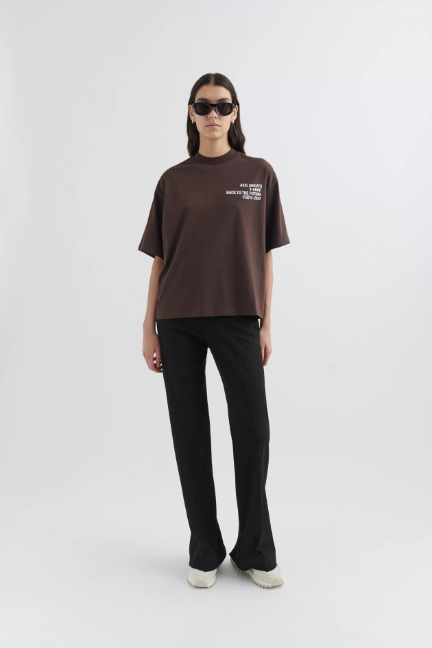Camiseta Era Axel Arigato Marrom Escuro